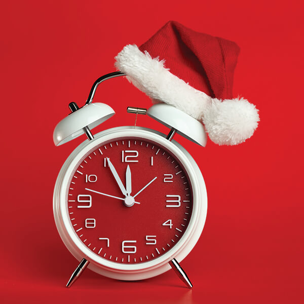 clock-with-santa-hat