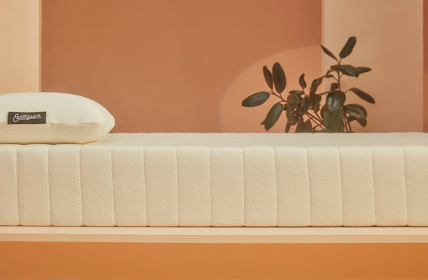 Earthfoam features mattresses, toppers and pillows made from natural rubber layered with wool and cotton.