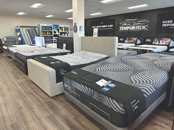 Bedplanet Retail Strategy. Bedplanet’s showroom makes the most of its space with brands like Tempur-Pedic, Magniflex and Sealy on display.